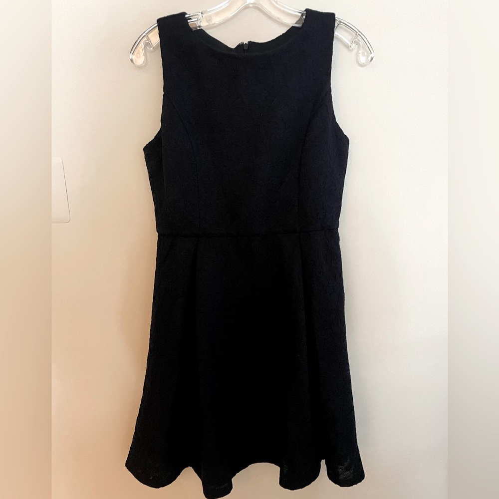 Ann Taylor Navy blue floral print sleeveless dress.